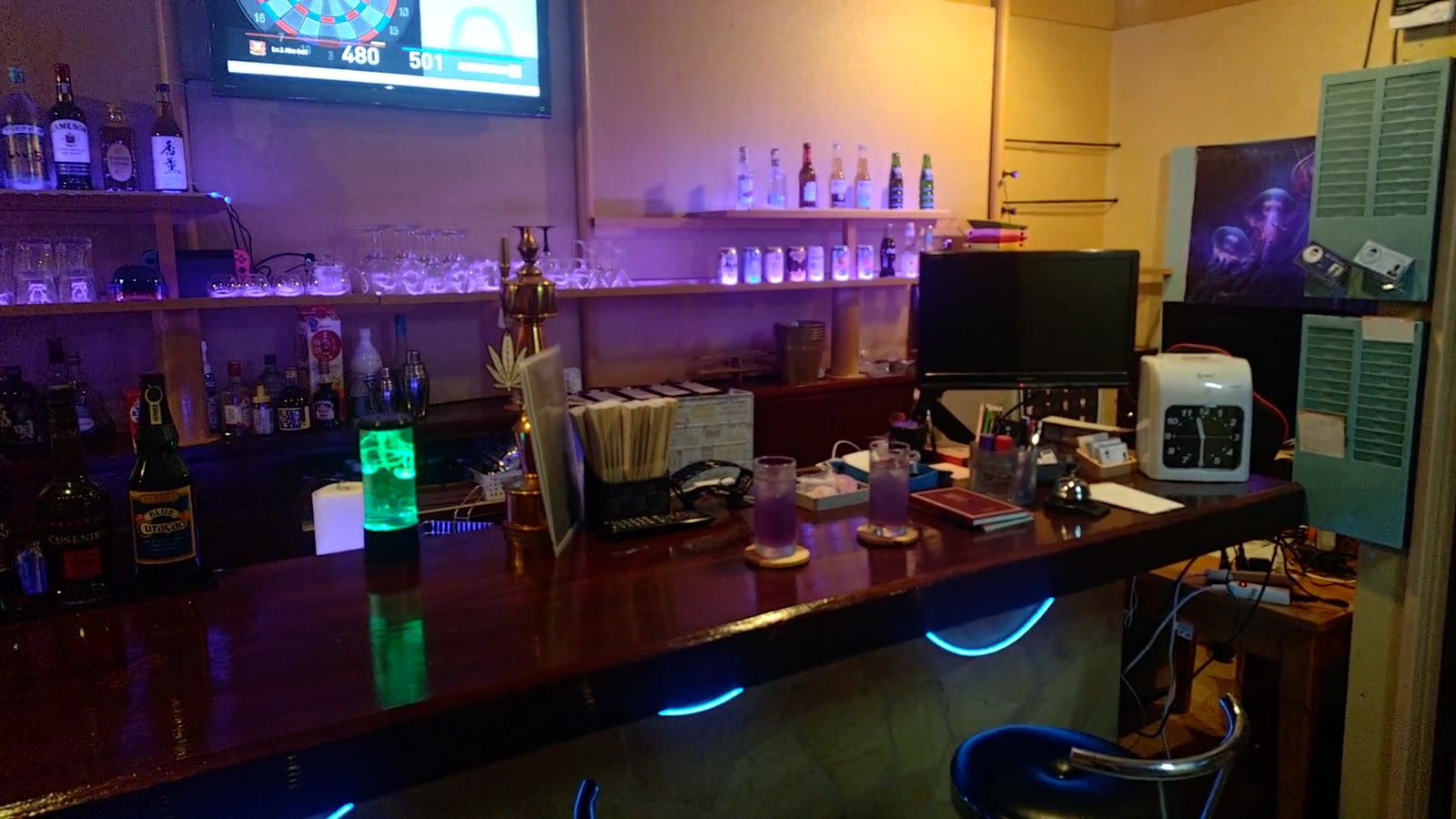 bar 海月 -KURAGE- | 新居浜市松原町のバー・ダーツ・カラオケ